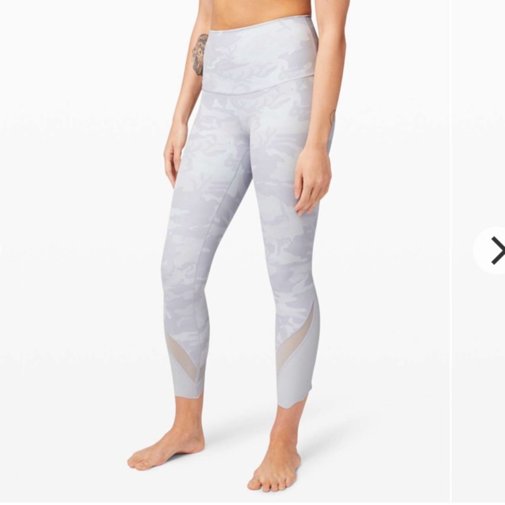 Lululemon Wunder Under Scallop 23”